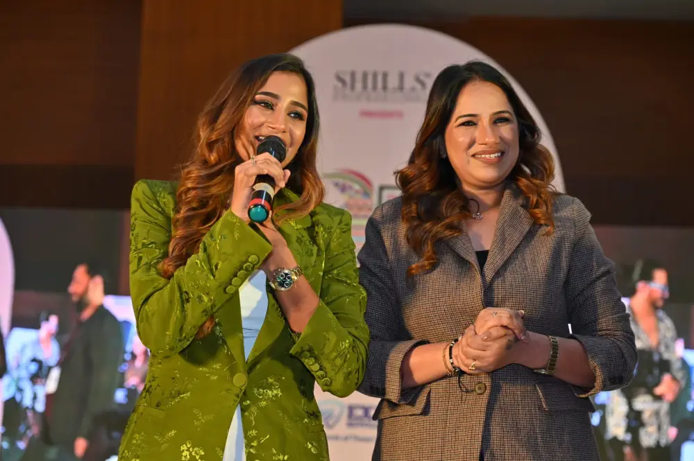 Beauty professionals sharing the stage at a previous edition